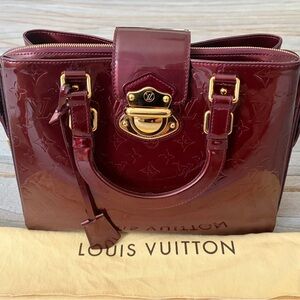 Louis Vuitton Melrose patent leather bag